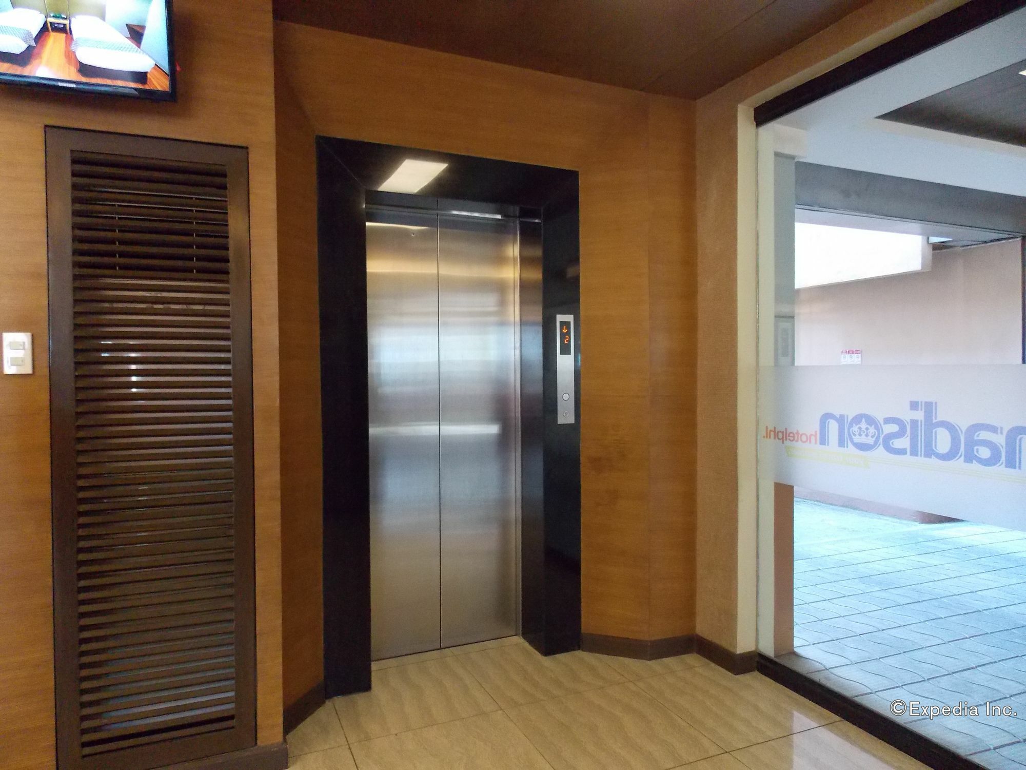 Madison Hotel Phl Илоило Экстерьер фото
